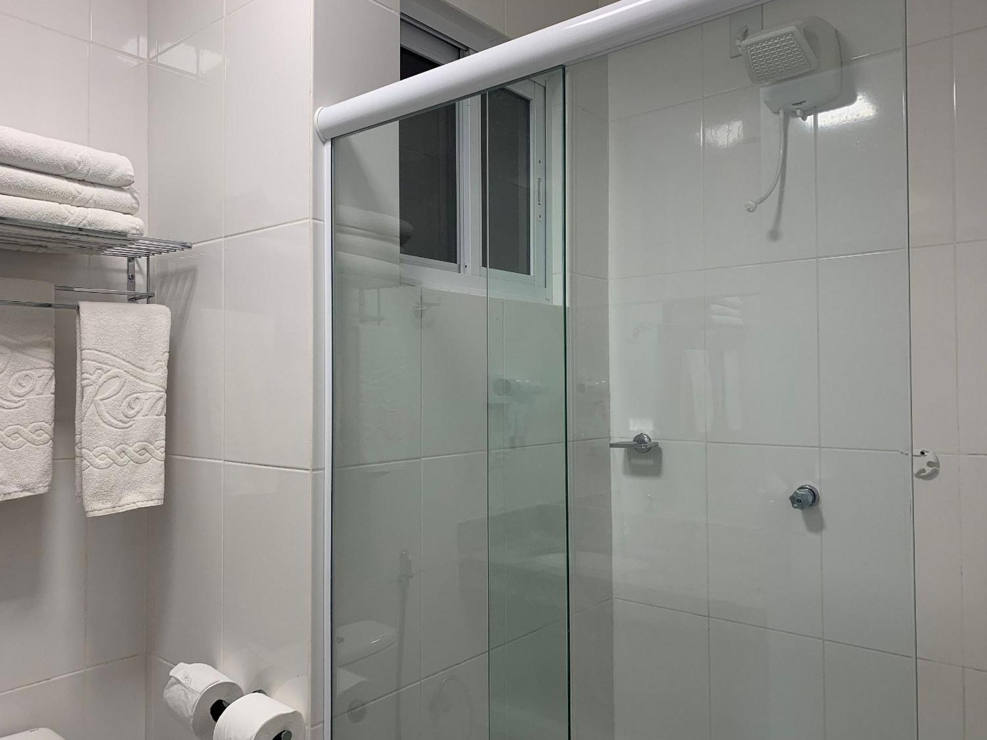 Hotel Spazzio Diroma Cafe Da Manha E Acesso Ao Acqua Park Калдас-Новас Экстерьер фото