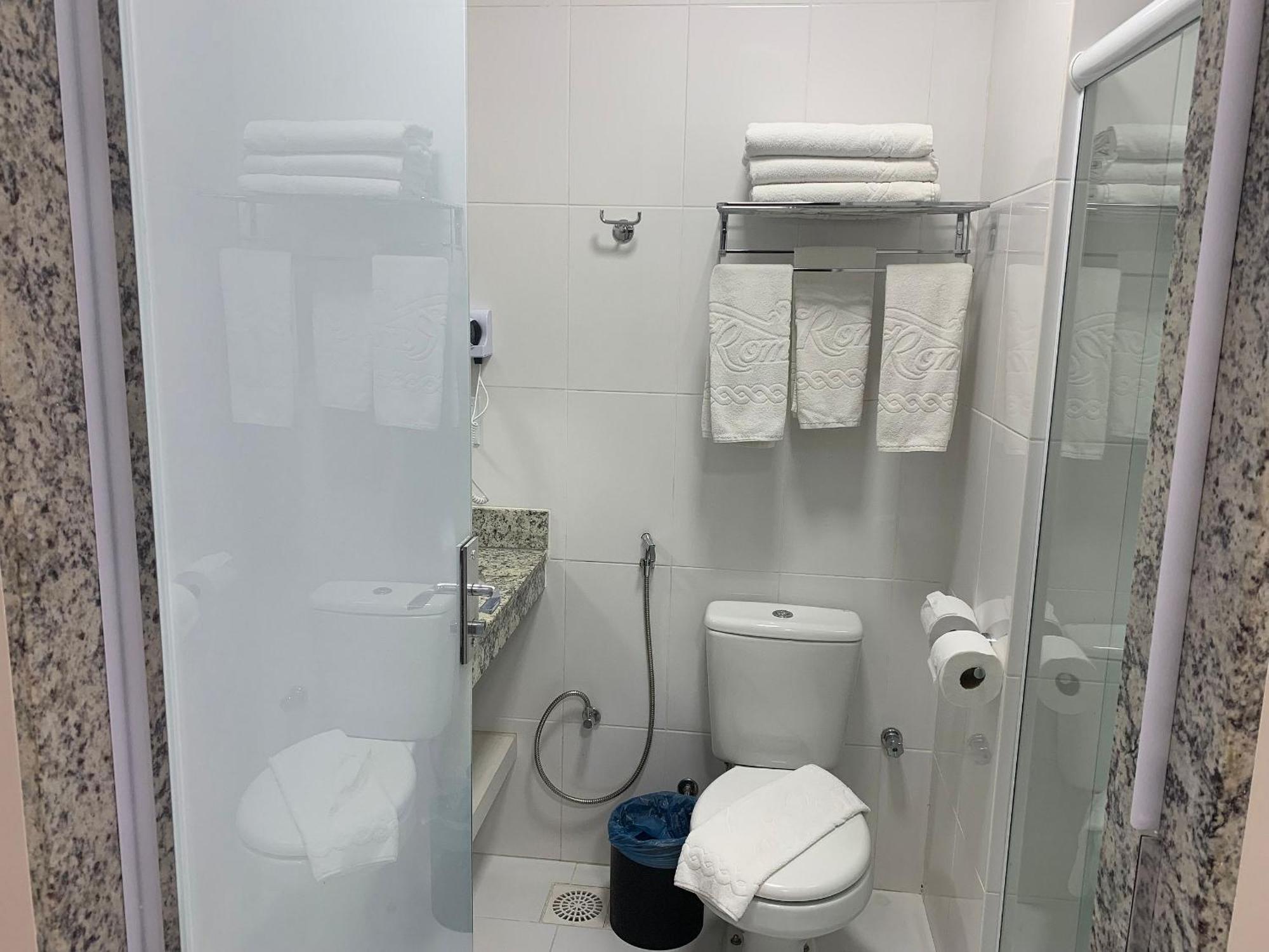 Hotel Spazzio Diroma Cafe Da Manha E Acesso Ao Acqua Park Калдас-Новас Экстерьер фото