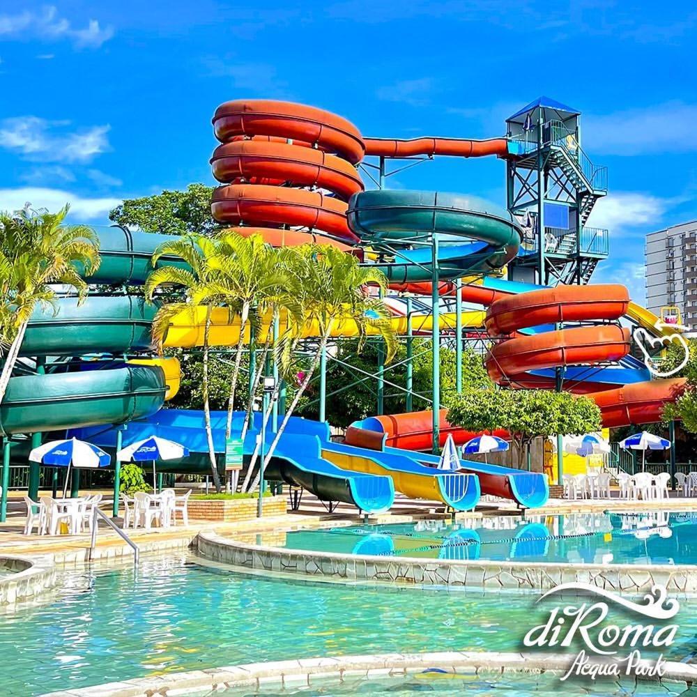 Hotel Spazzio Diroma Cafe Da Manha E Acesso Ao Acqua Park Калдас-Новас Экстерьер фото